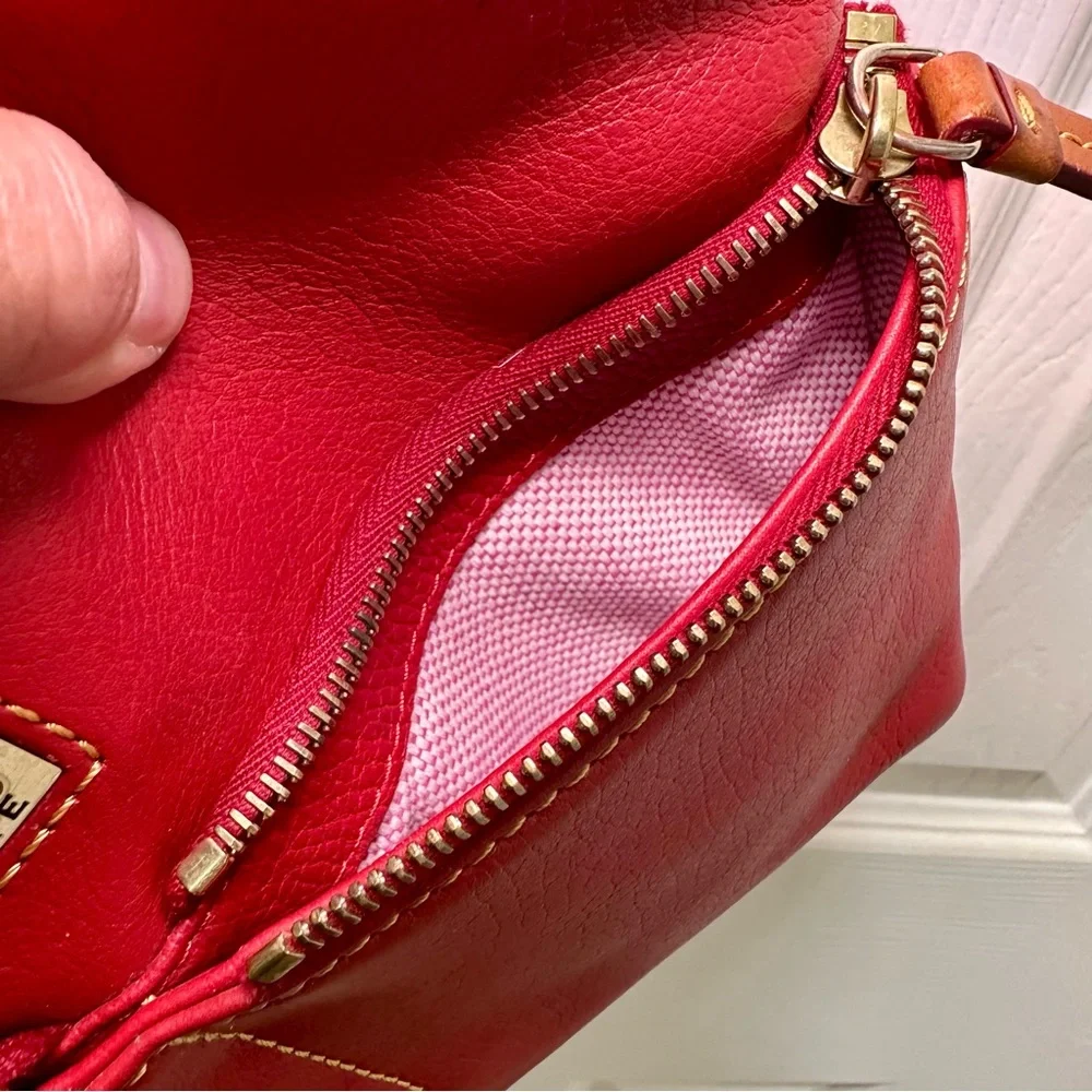 Dooney & Bourke Medium Shoulder Bag Mulberry Red Leather - Picture 11 of 17